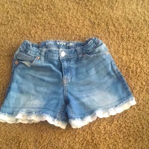 Cat and jack girls XL jean shorts with white lace